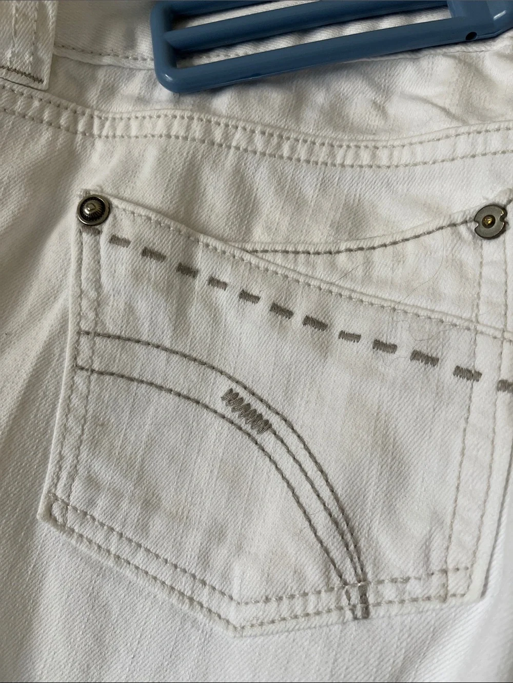 White Women Casual Shorts - Classic Summer Style D Jeans